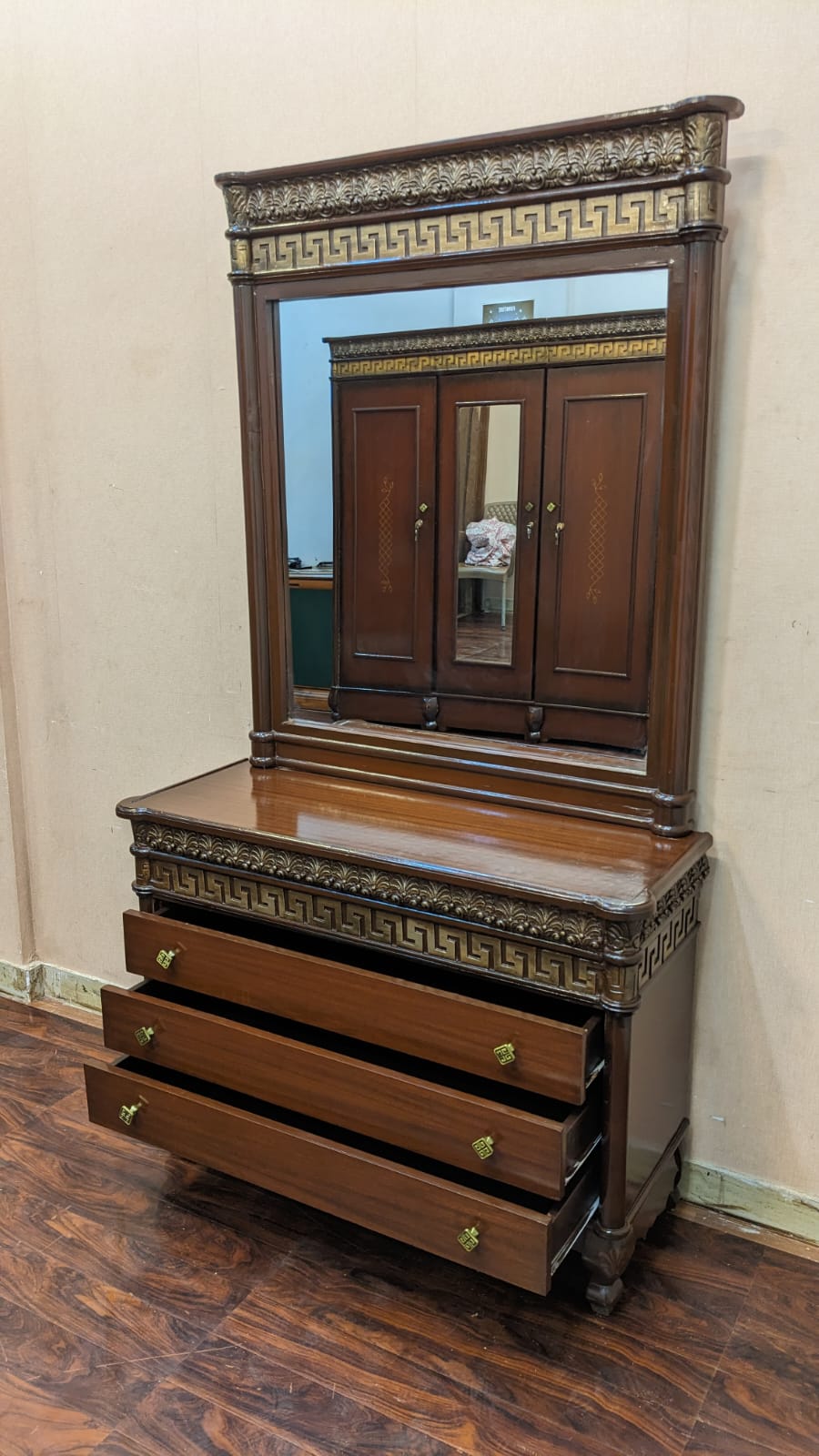 Queen Size Bedroom Set
