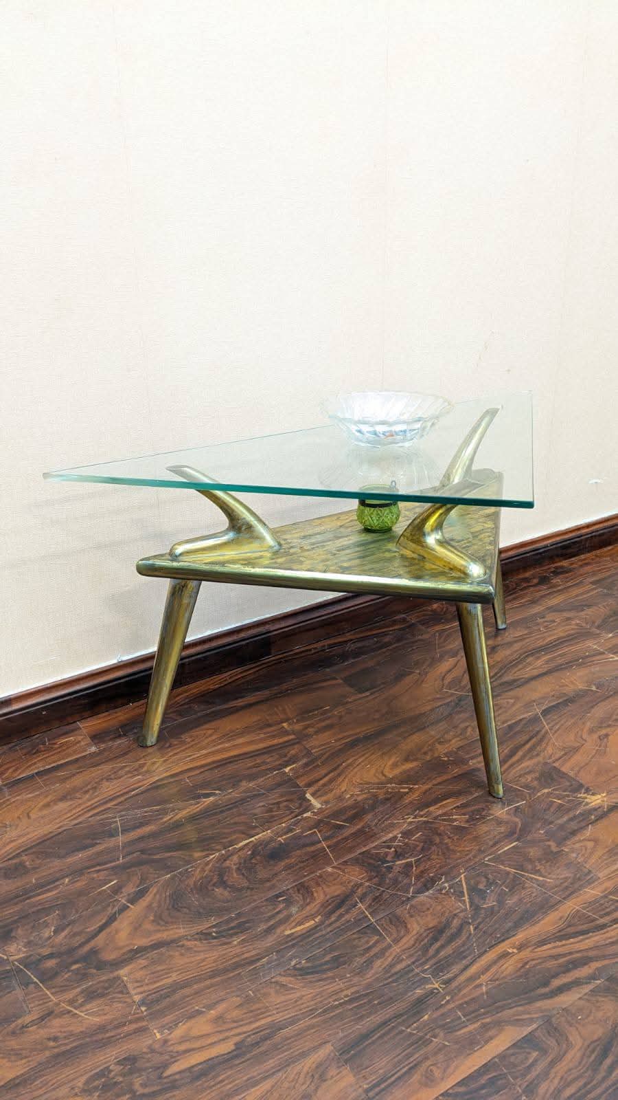 Corner Table