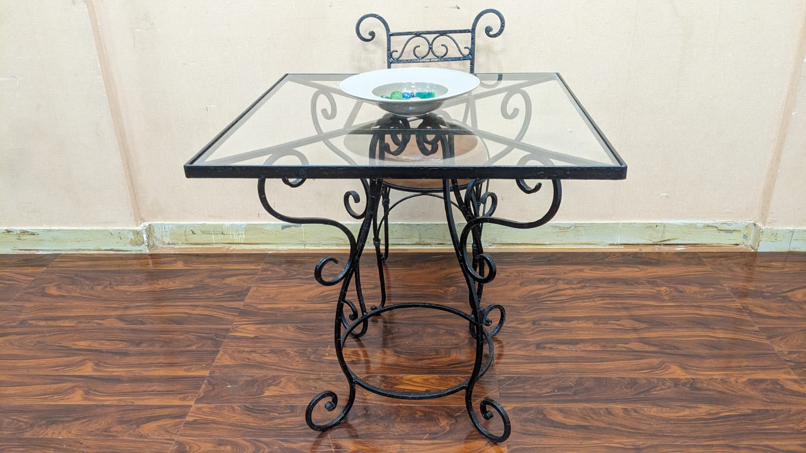 4 Seater Metal Dinning Table
