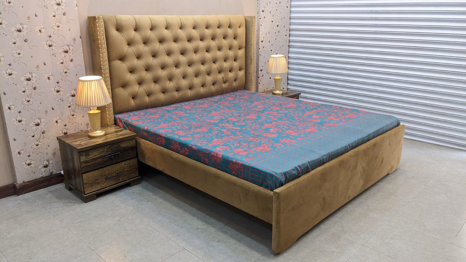 Divinecrafts Brand New King Size Bed with 2 Side Tables