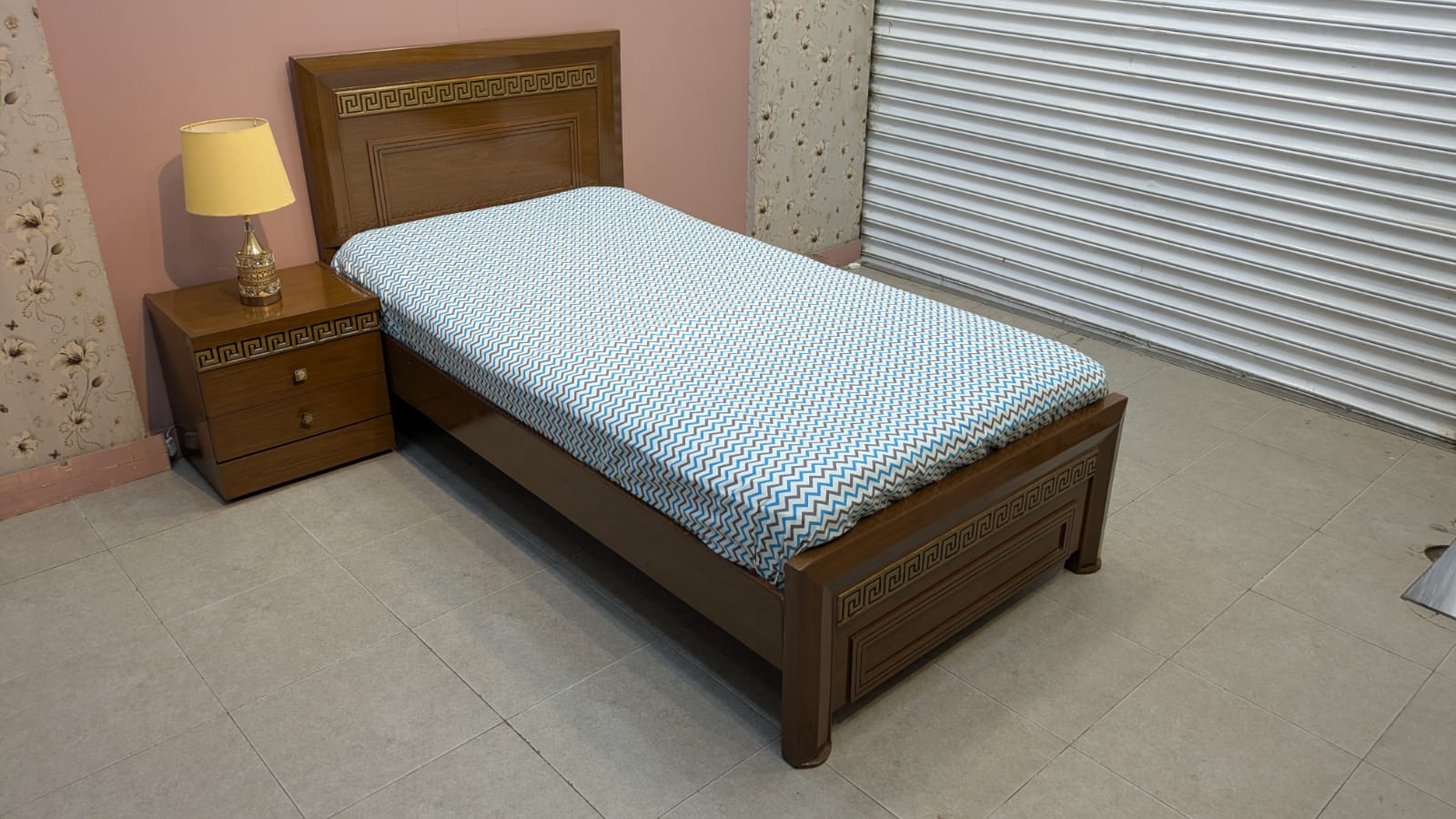 Single Bed With 1 Side Table