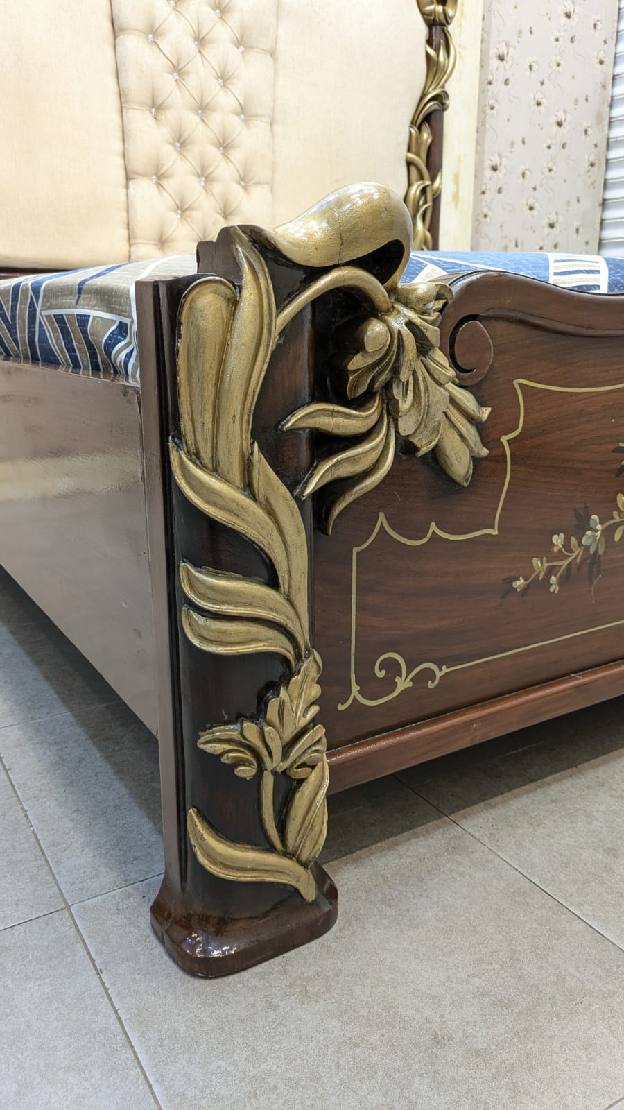 Luxurious King Size Bed