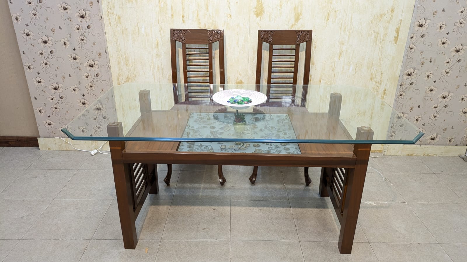 6 Seater Dining Table
