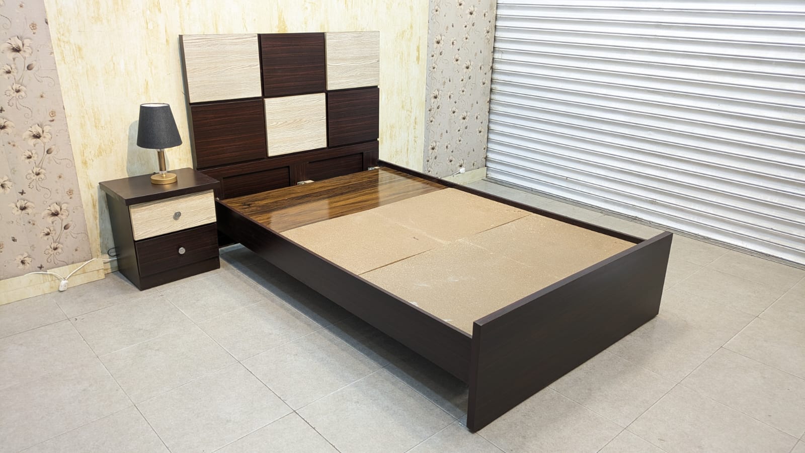 Twin Size Bed with 1 Side Table