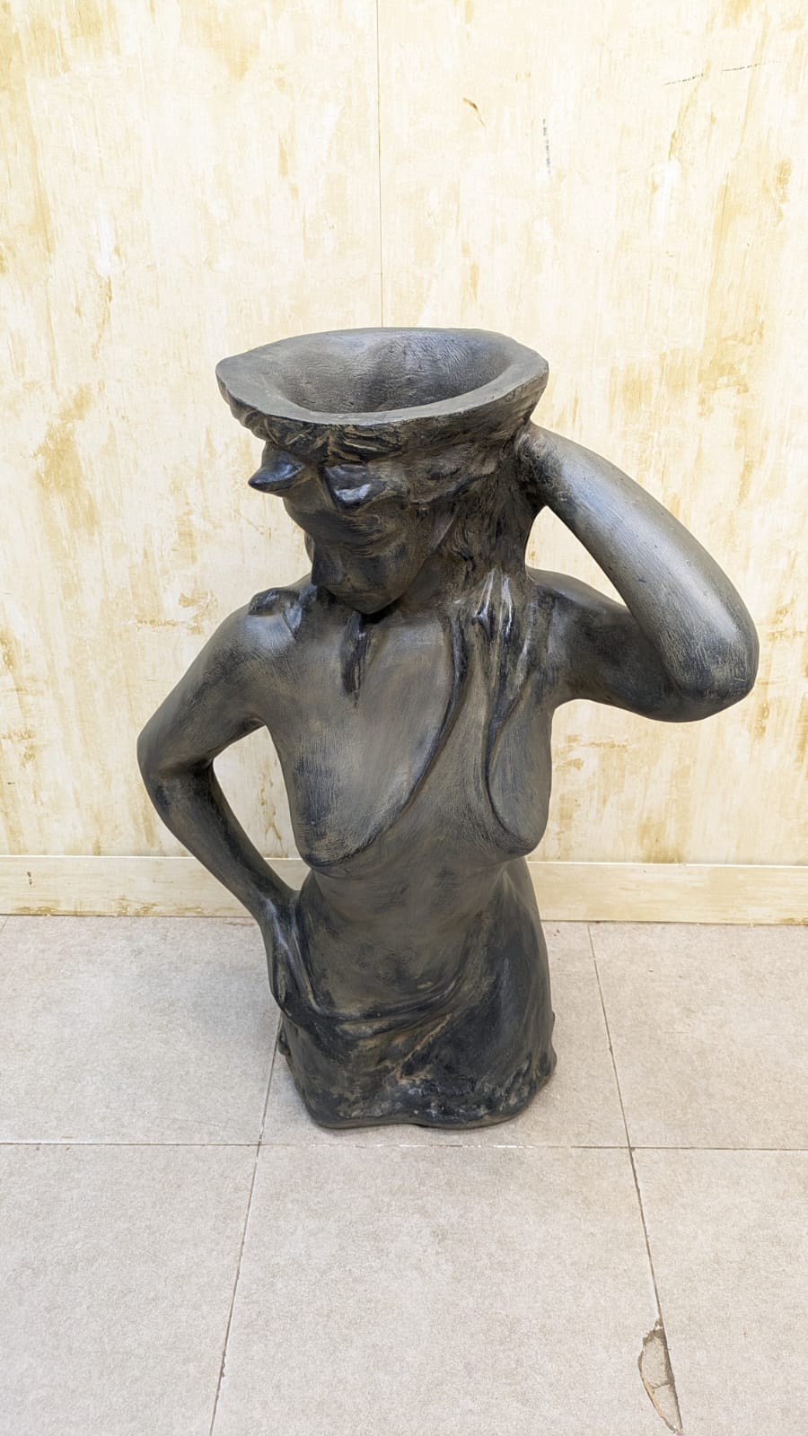 ✨Brand New Lady Sculpture Figurine ✨