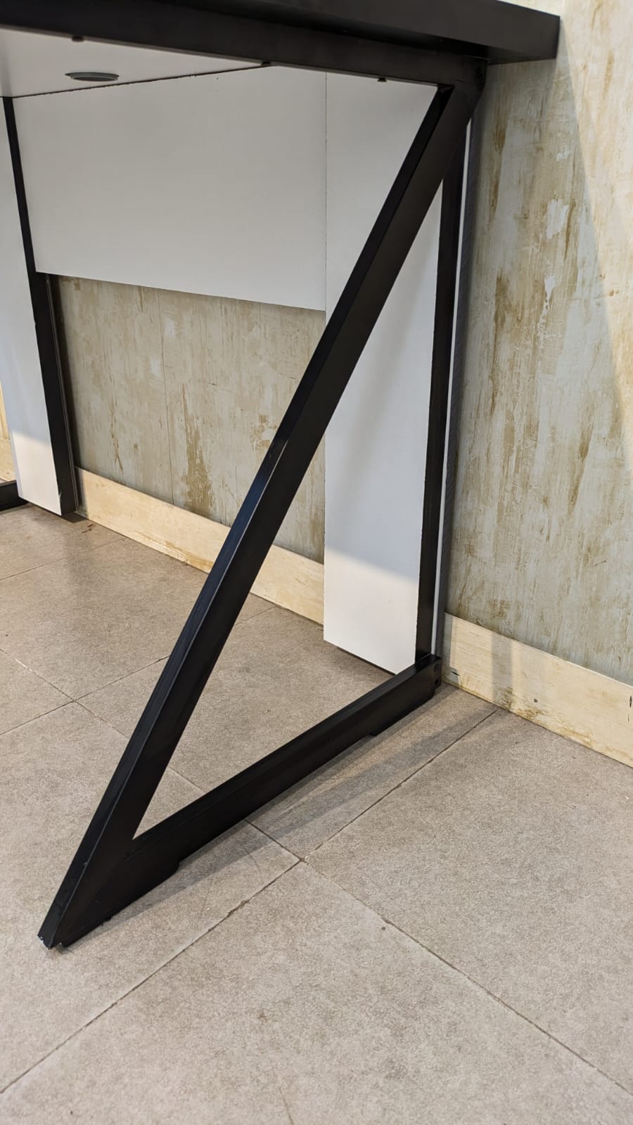 Brand New Modern Study Table – Sleek & Practical