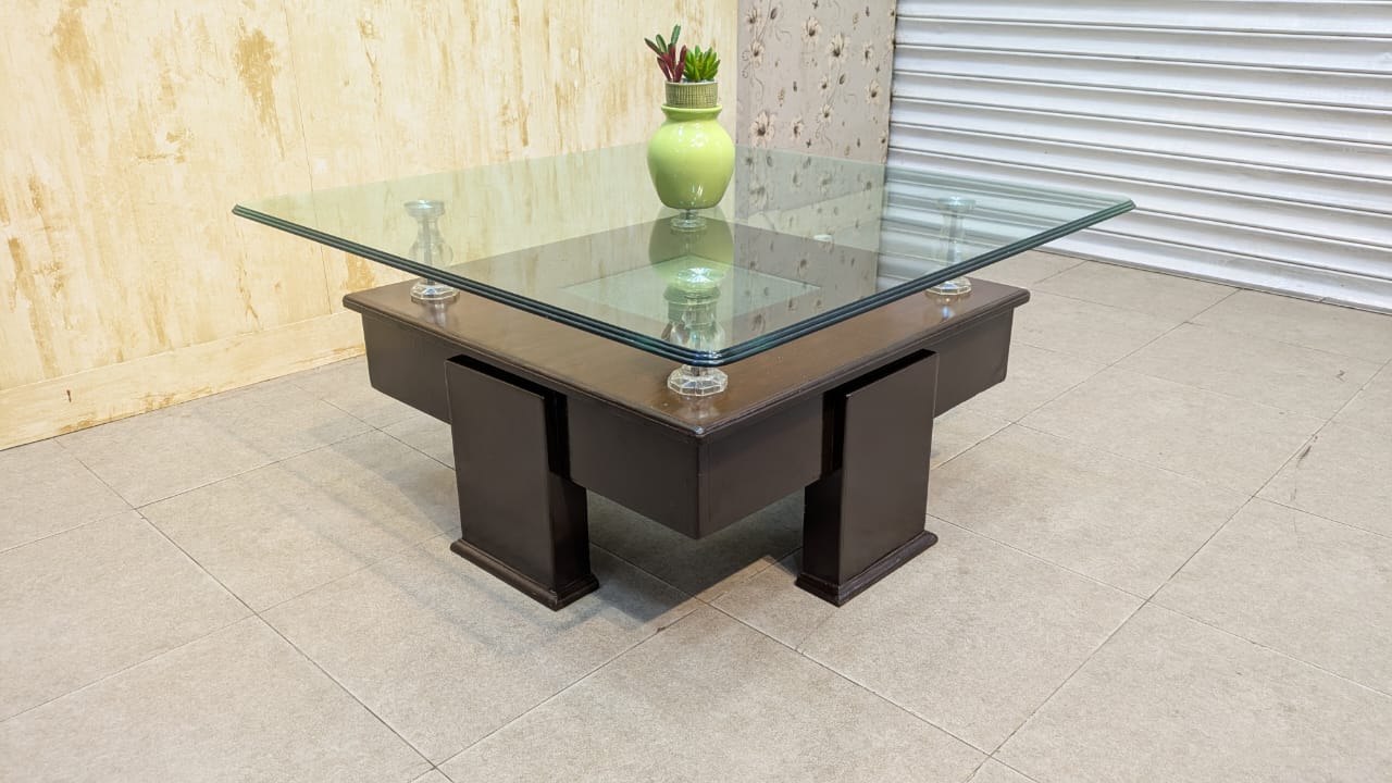 Elegant Design Center Table