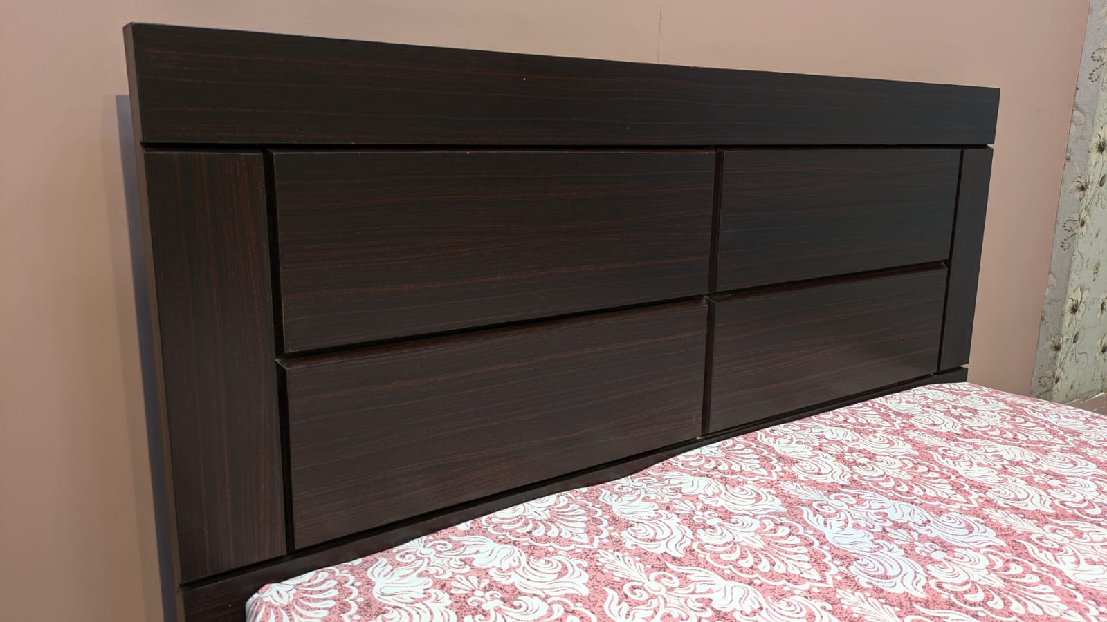 Beautiful Modern Floor Bed with Mattress –