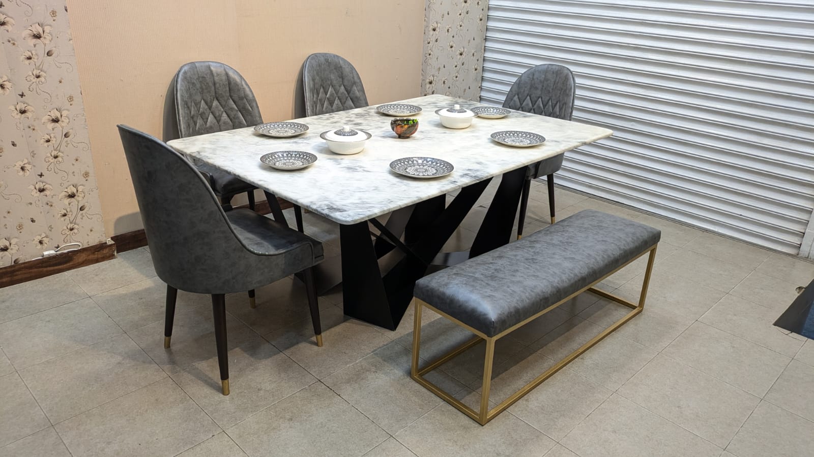Luxury Design 6 Seater Marble Top Dining Table