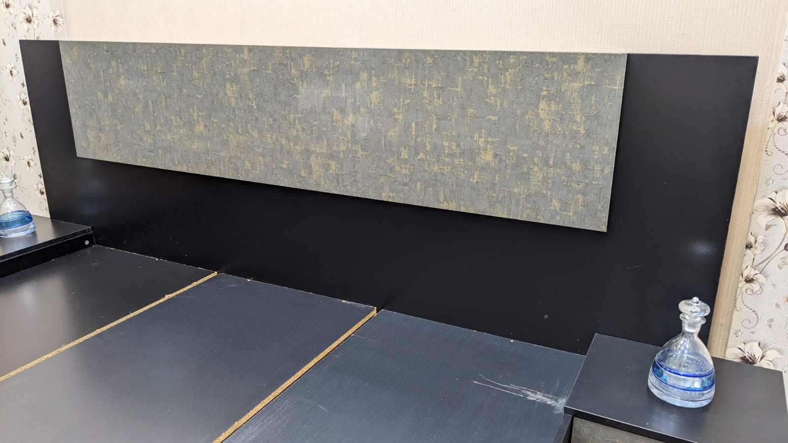 🔥Habitt🔥 Novak King Size Bed with 2 Attached Side Tables