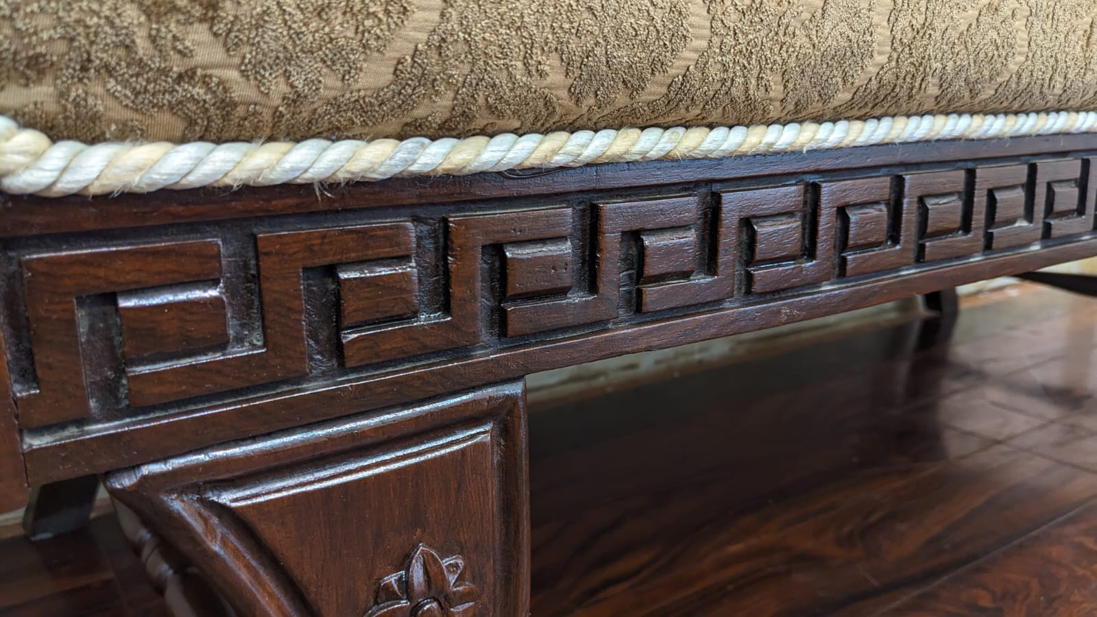 Solid Sheesham Wood 2.5 Seater Diwan