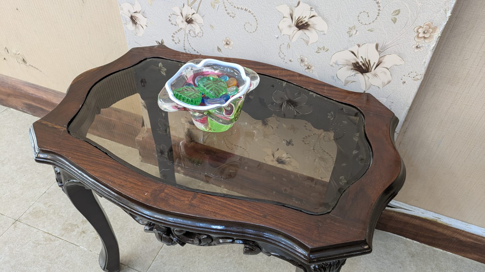 Corner Table