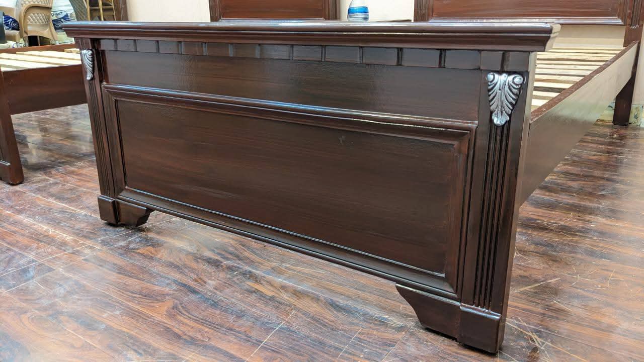 Pair Of Single Bed With Shared Side Table