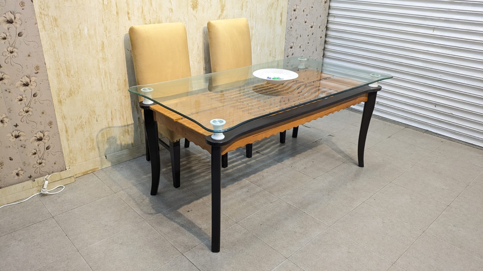 6 Seater Dinning Table
