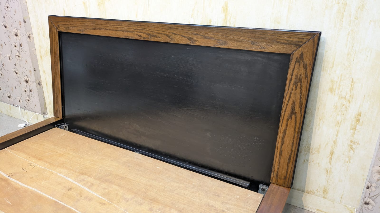 Habitt Queen Size Bed