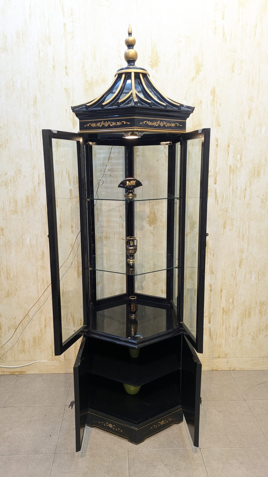 Chinese Black Lacquer Round Hexagon Pagoda Top Mother Of Pearl Showcase Display