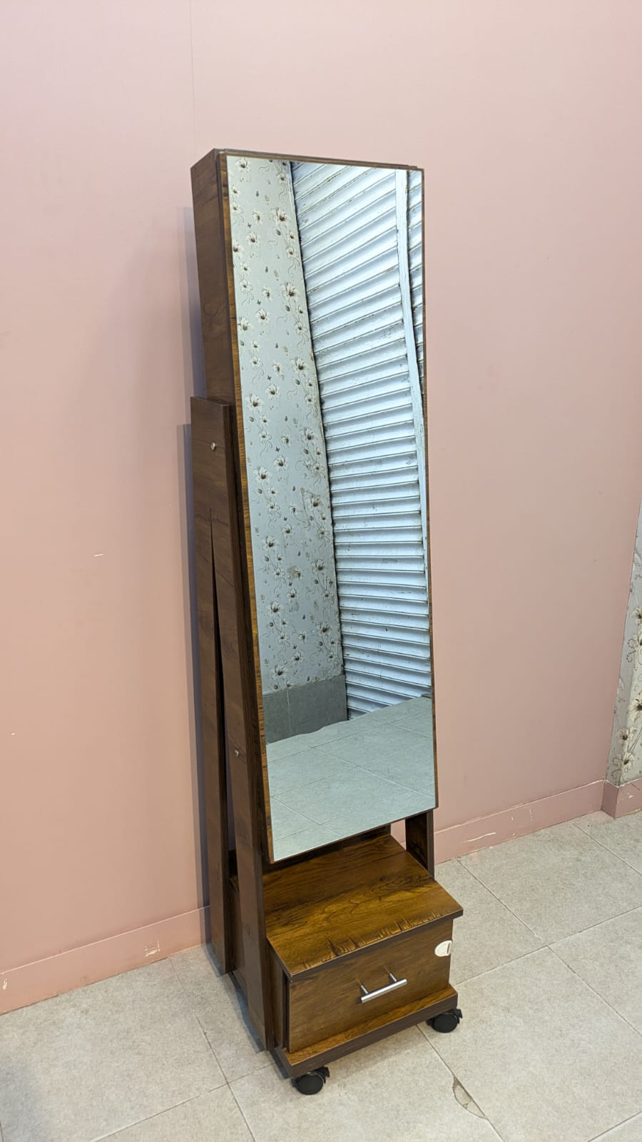 Smart Dressing Table