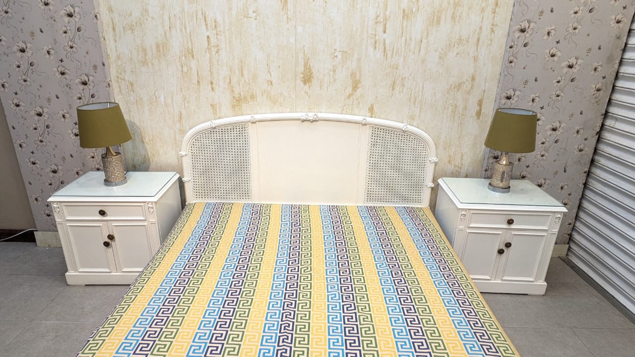 Queen Size Bed Set