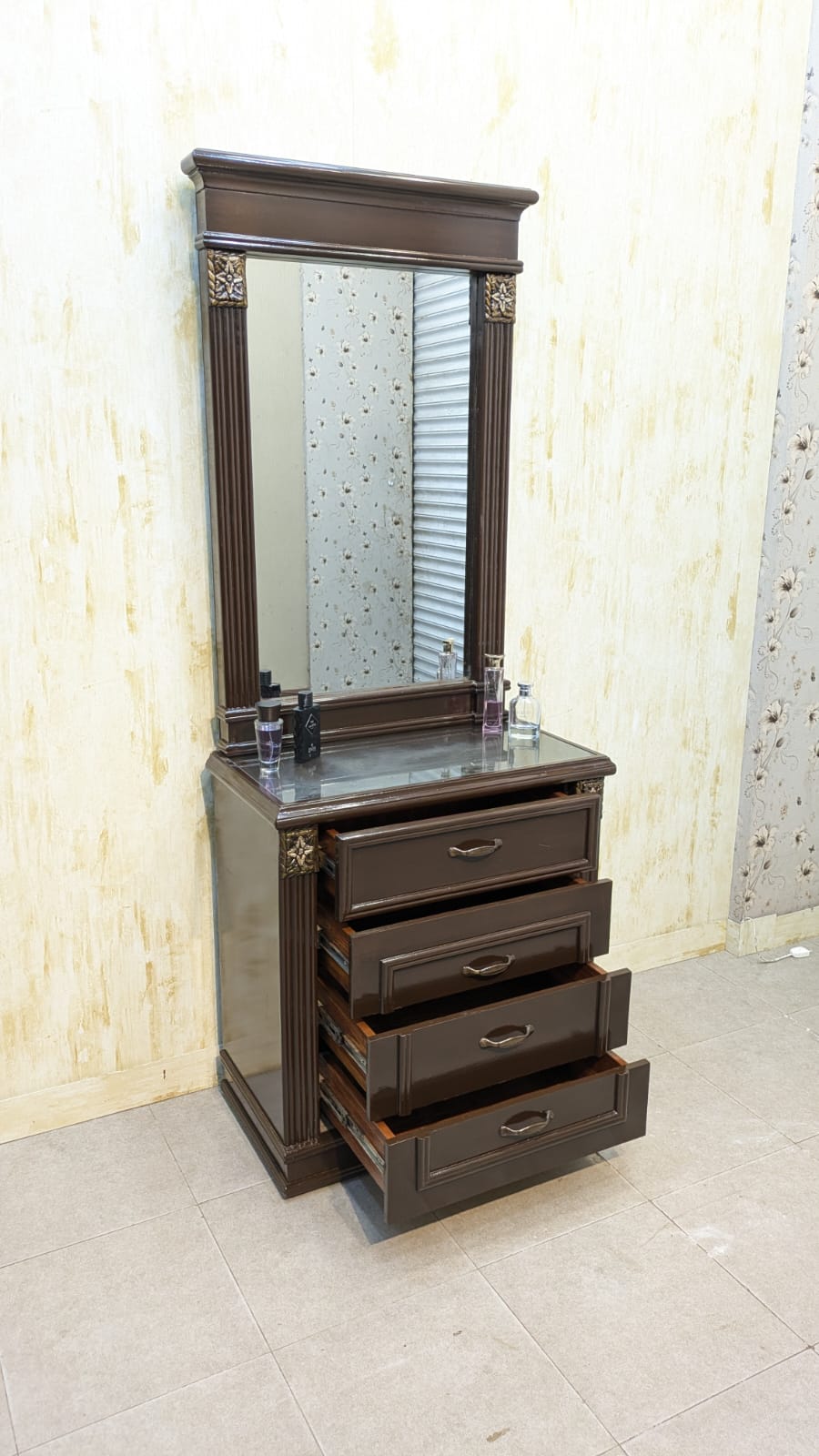 Queen Size Bedroom Set