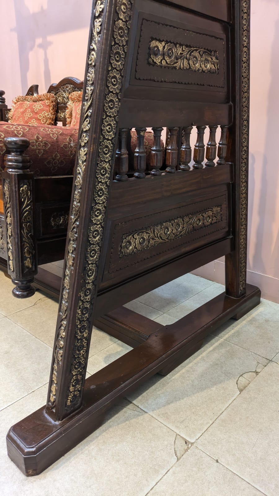 ROYAL ELEGANCE – A TIMELESS CHINIOTI JHOOLA MASTERPIECE