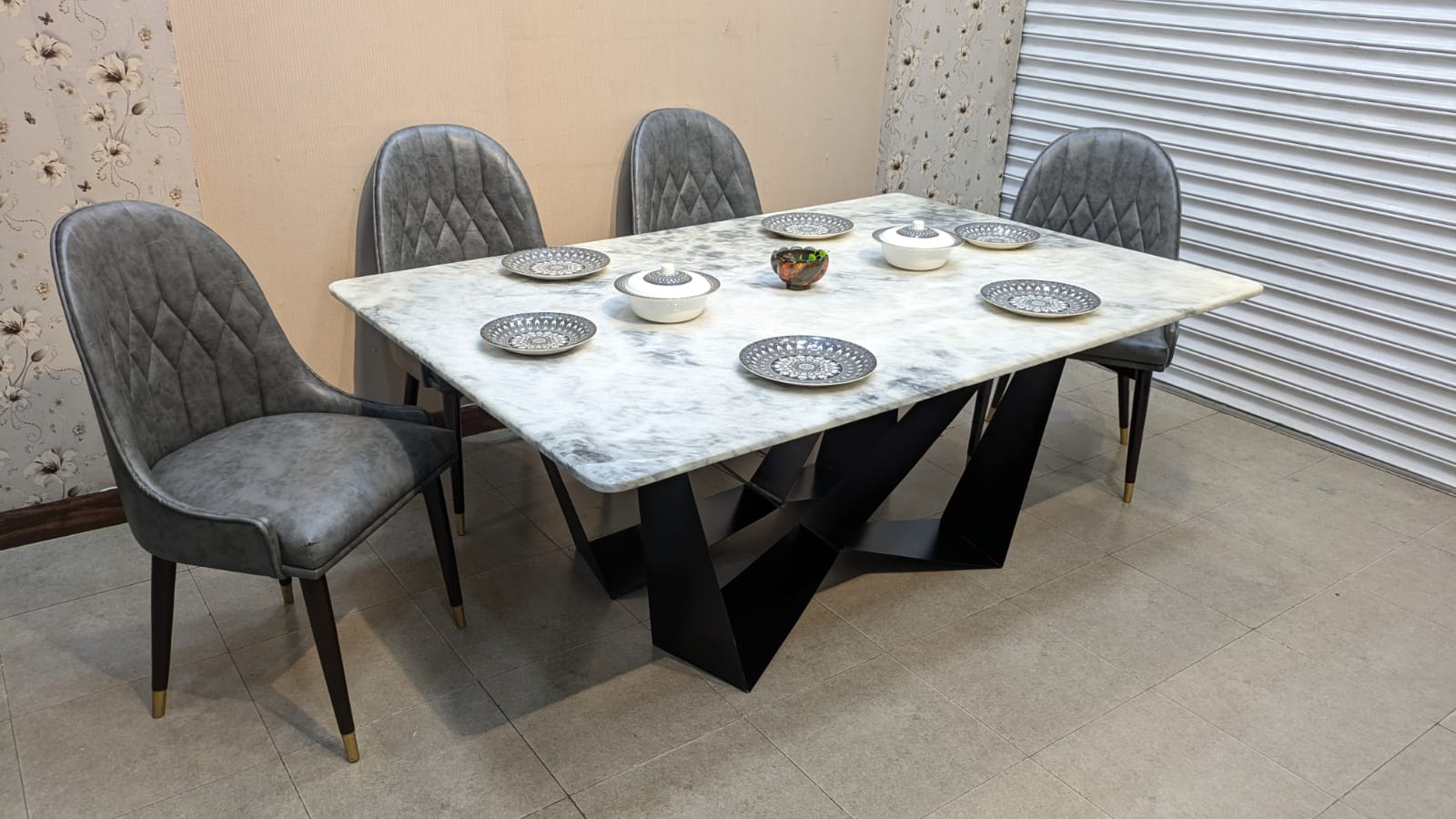 Luxury Design 6 Seater Marble Top Dining Table