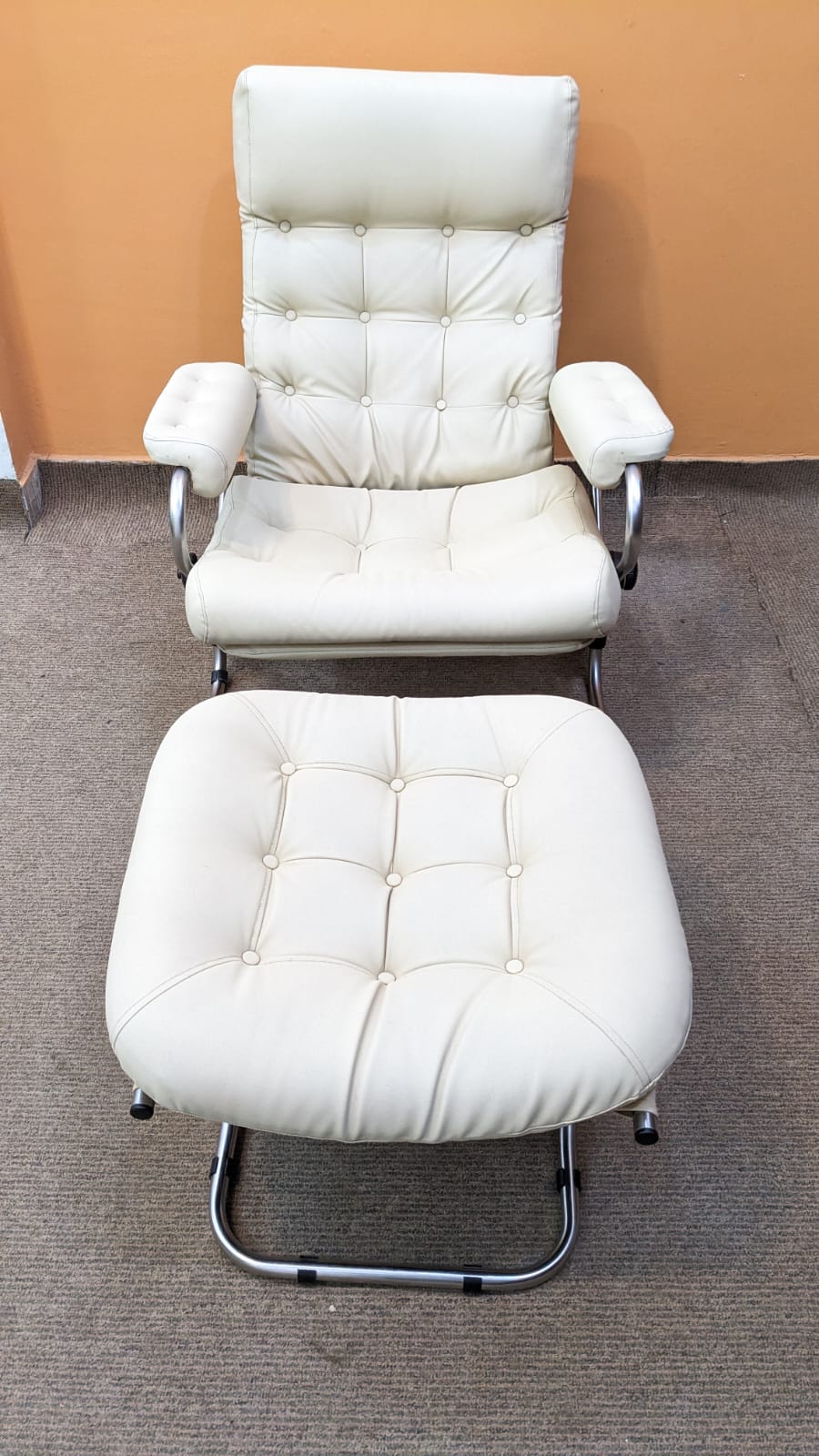 ✨ Imported Vintage ✨ Reclining Chair with Footrest