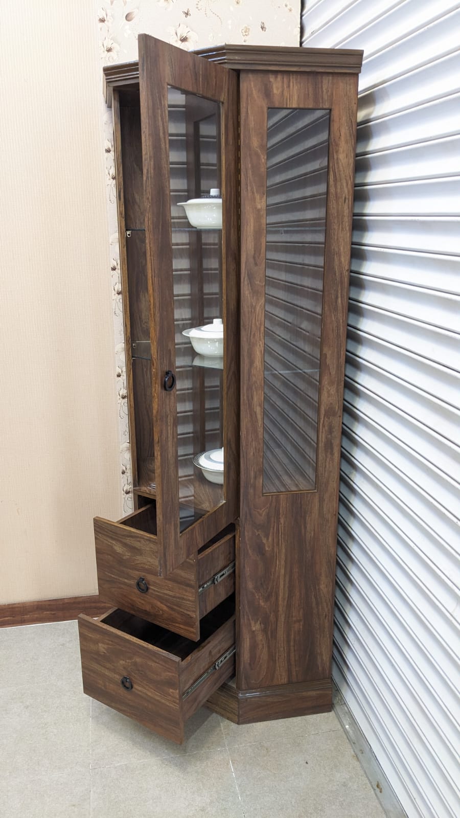 New Corner Display Shelf