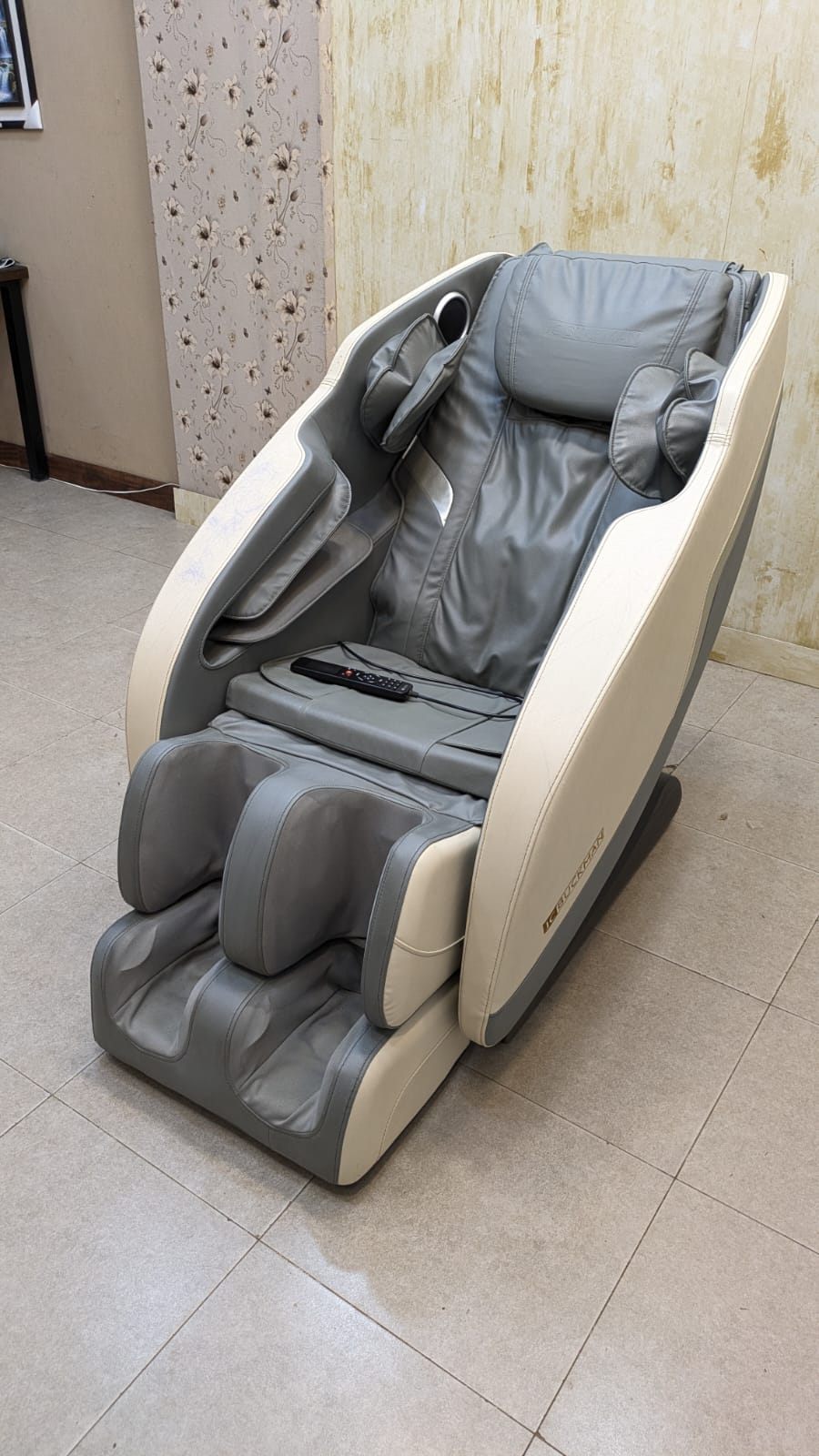 ✨ JC Buckman Full Body Massage Chair ✨
