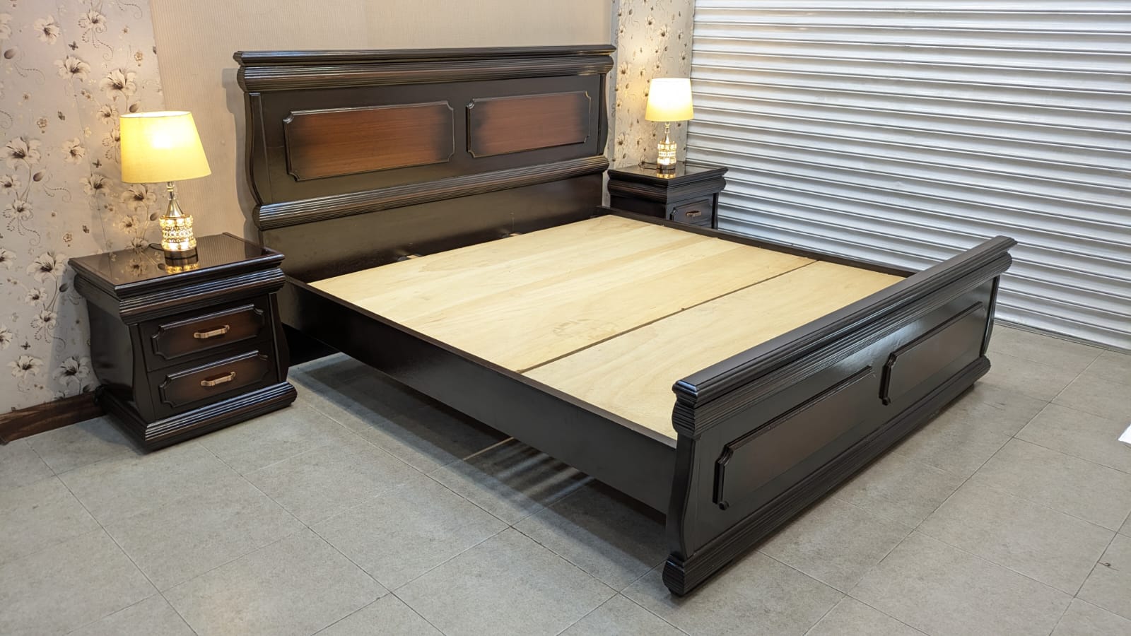 King Size Bed With 2 Side Tables and Dressing Table