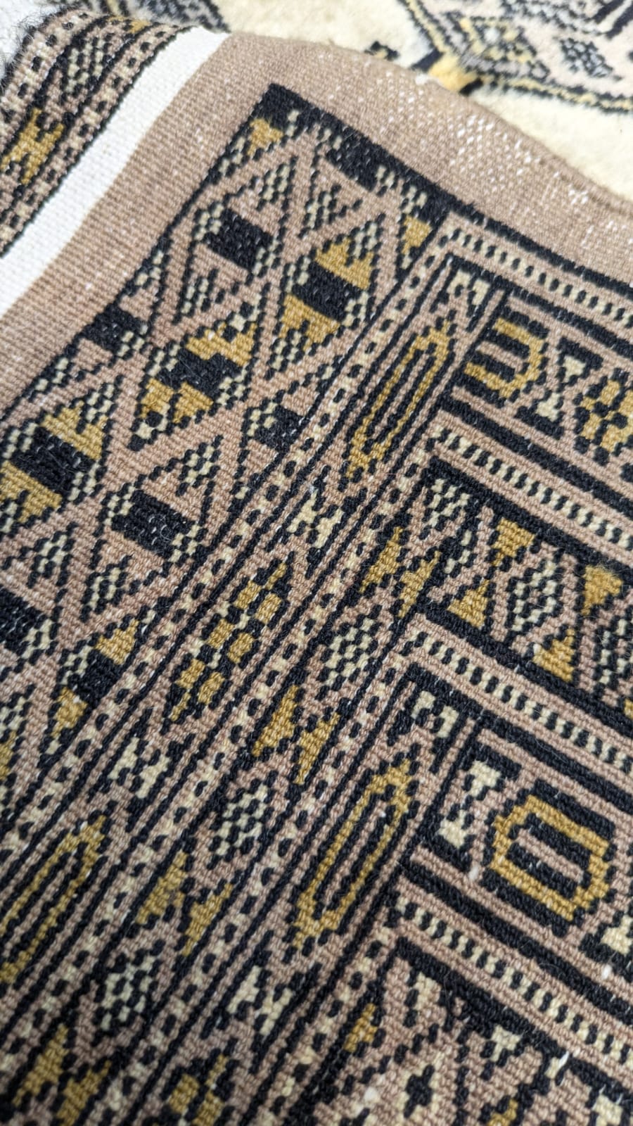 Vintage PAK Jaldar Hand Knotted Carpet