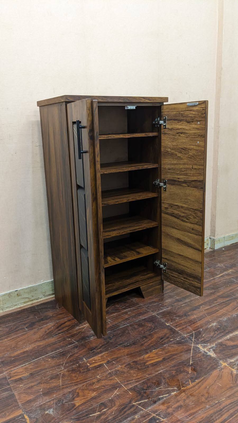 DivineCrafts Brand New Shoe Rack