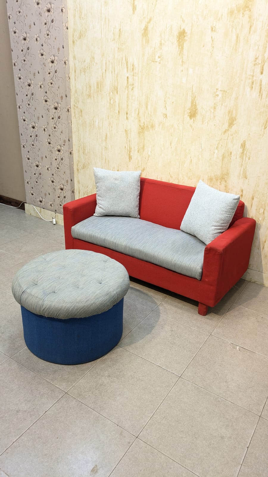 Kid 2 Seater Sofa Set With Ottoman