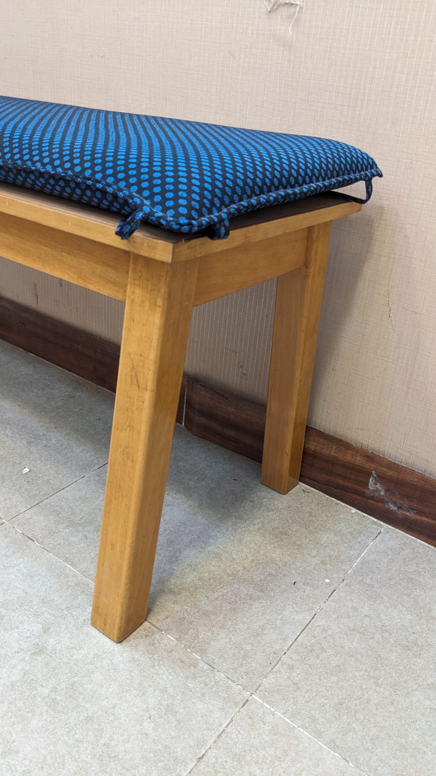 5 Seater Dining Table