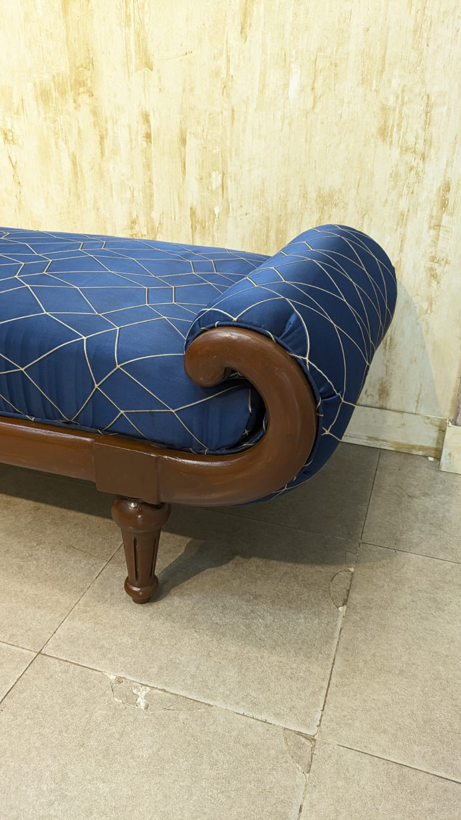2.5 Seater Seattee