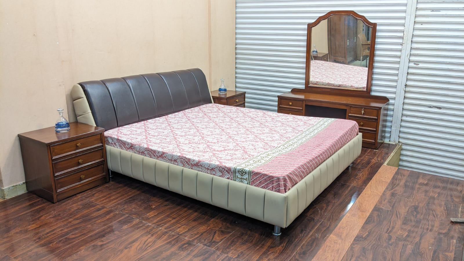 🔥Imported 🔥 Fully Coushioned Bedroom Set