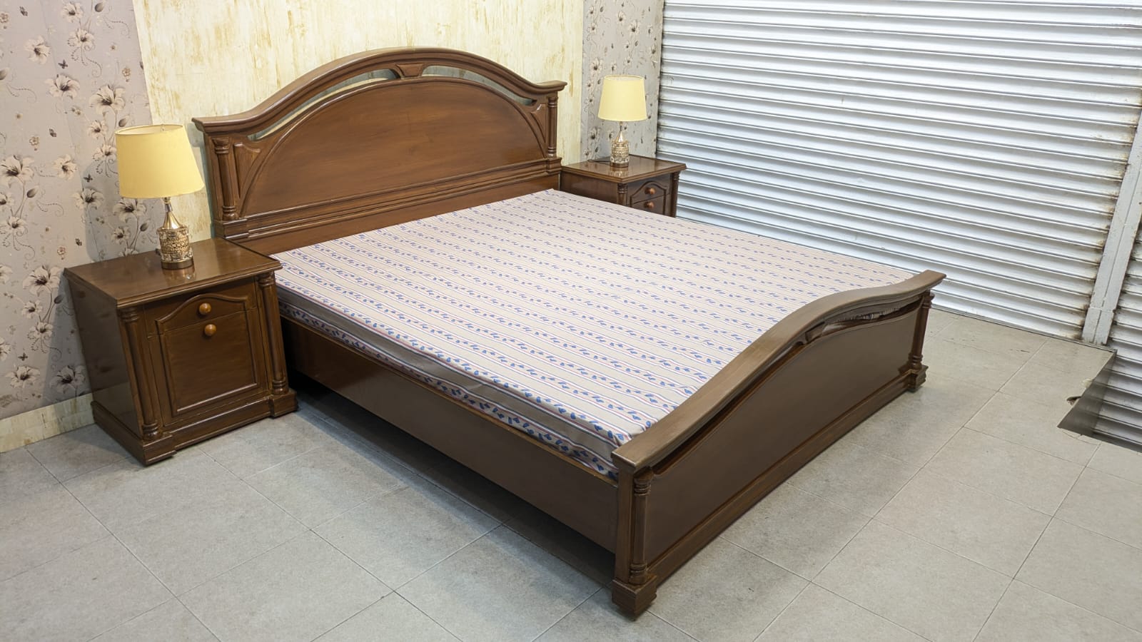 King Size Bed with 2 Side Tables