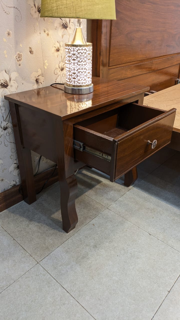 Solid Sheesham Wood Pair Of Single Beds with 2 Side Tables