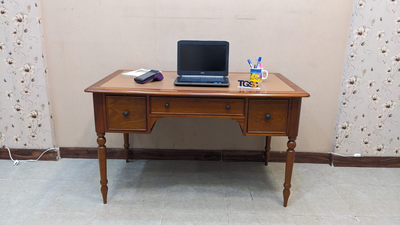 Interwood Writing Desk