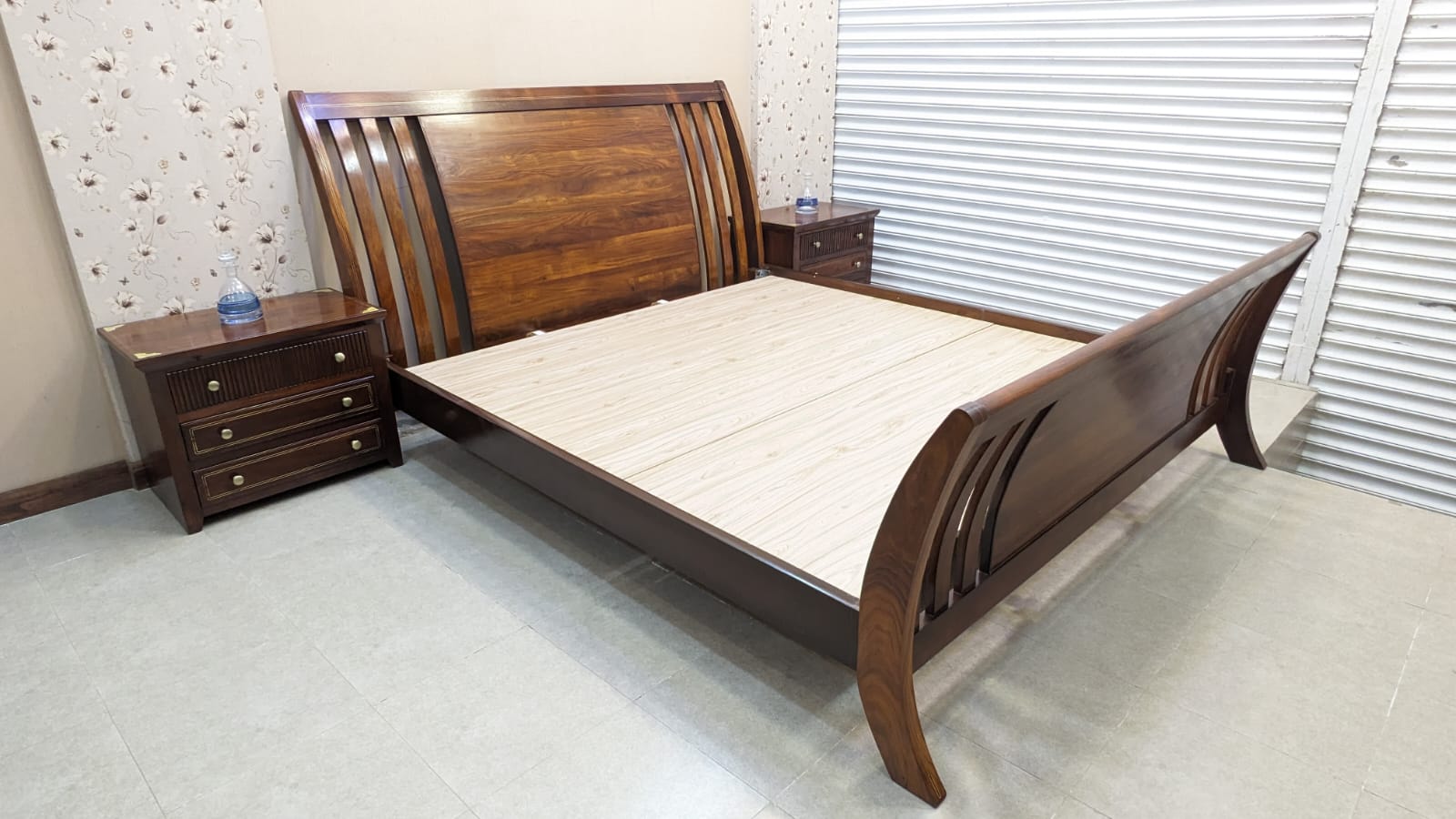 Imported Solid Sheesham Wood Super King Size Bed with 2 Side Tables