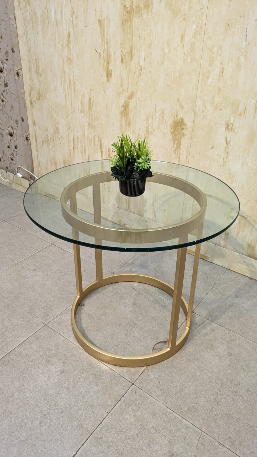 Corner Table