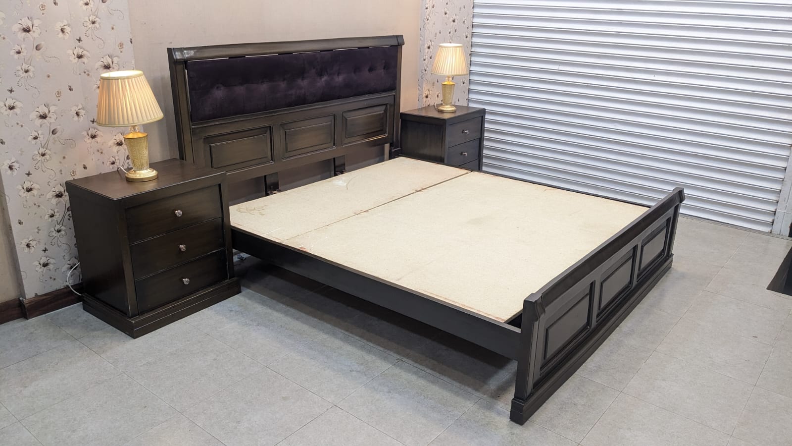 King Size Bed With Mattress, 2 Side Tables