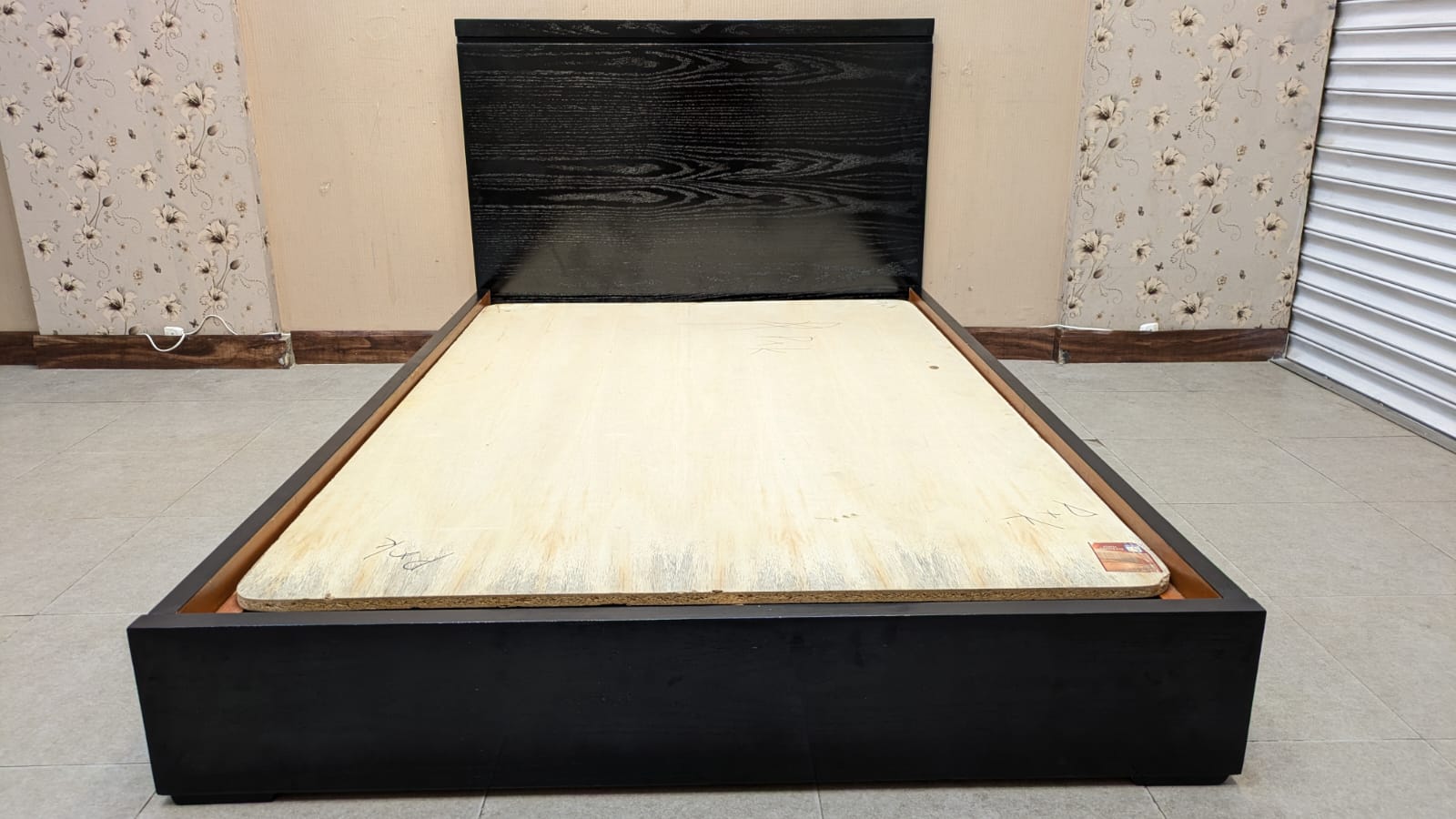 Twin Size Bed With Dressing Table