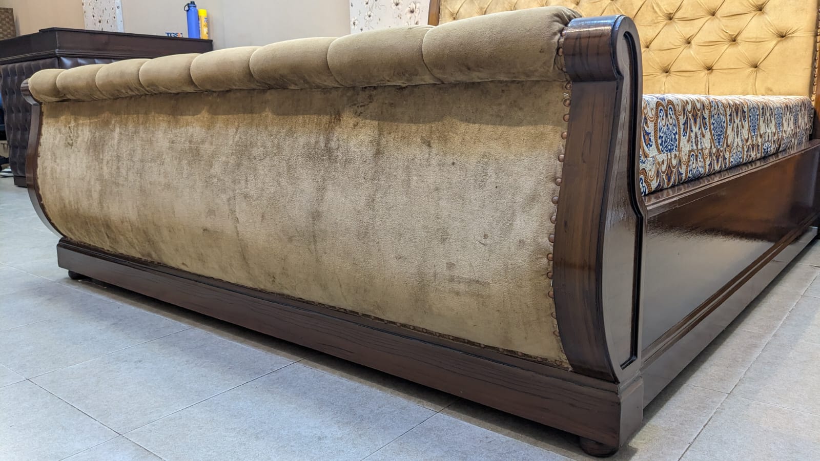 King Size Bed With 2 Side Tables