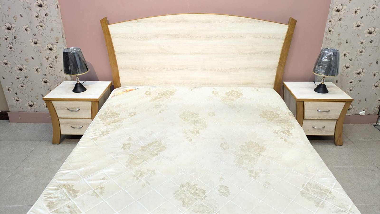 Queen Size Bed Set