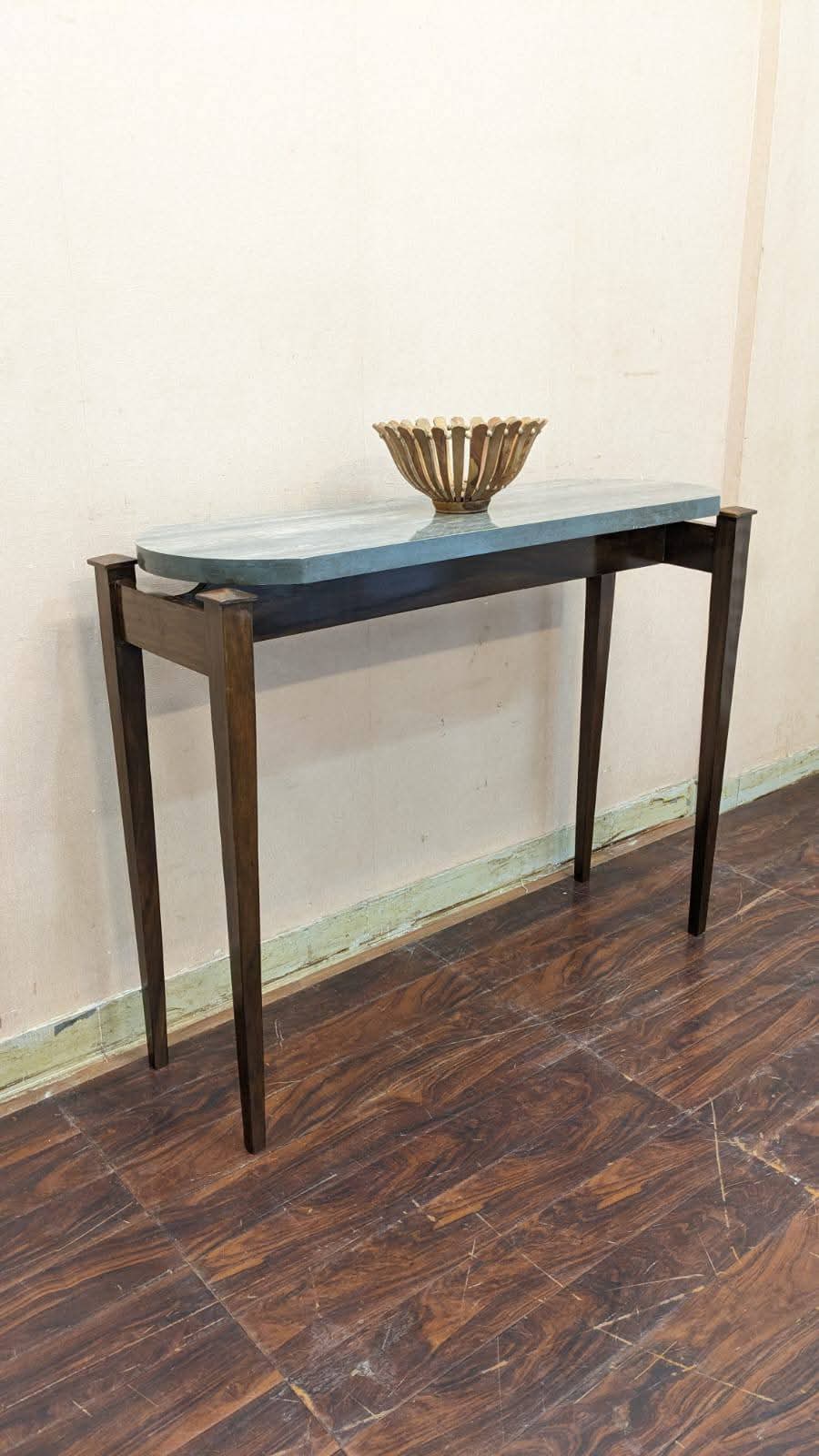 Sleek Console