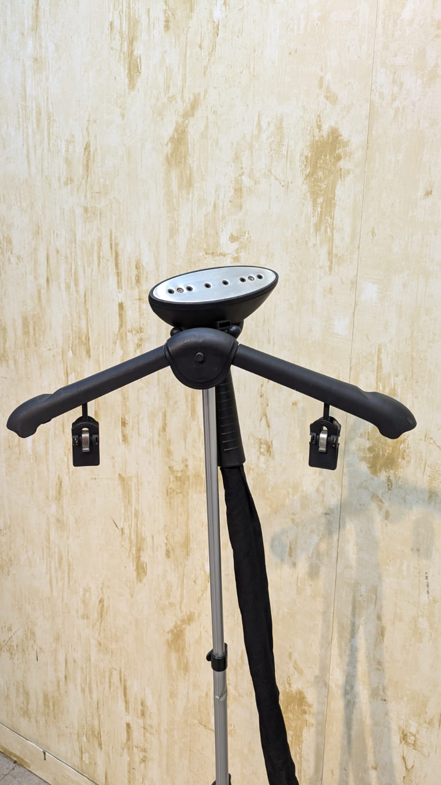 Elite Appliances Garment Steamer – Quick & Easy Wrinkle Removal