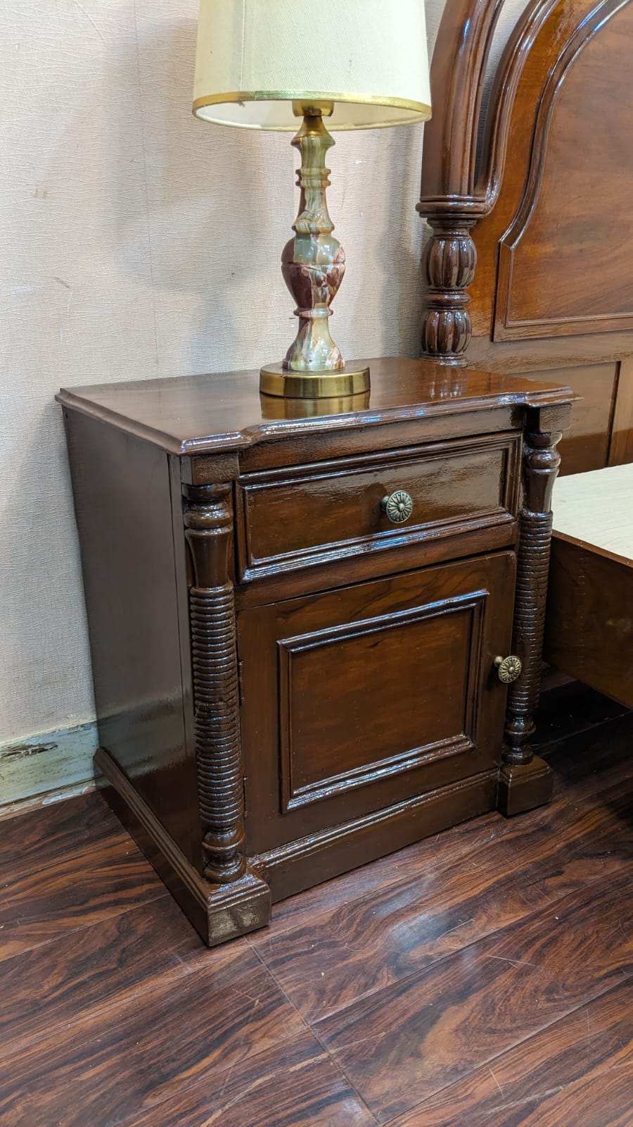 Pure Sheesham Wood King Size Bed With 2 Side Tables