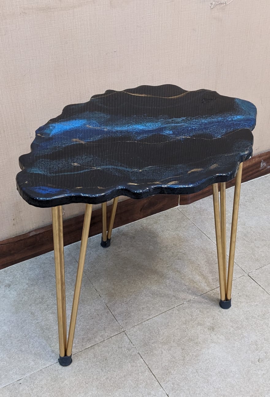 Divinecrafts Brand New Corner Table