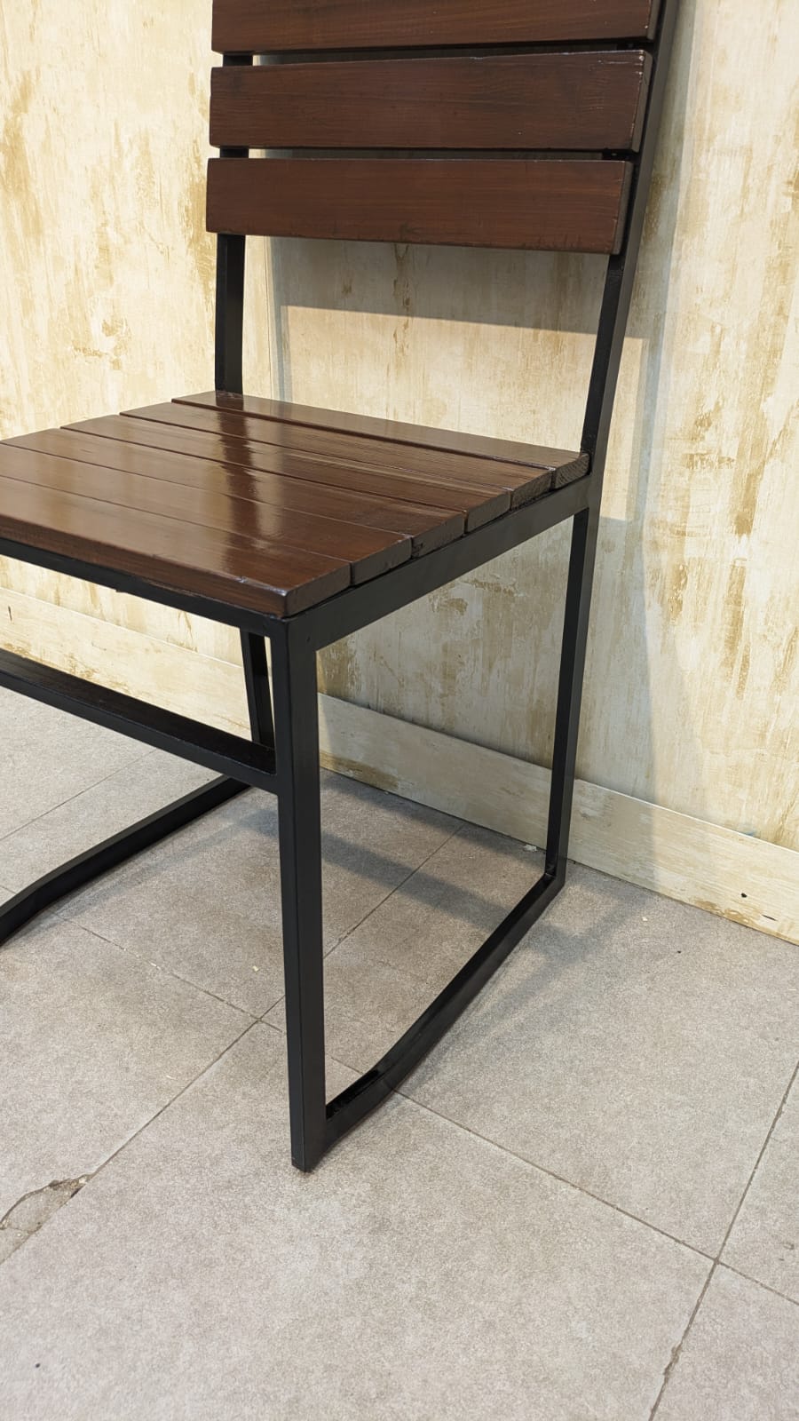 4 Seater Dining Table