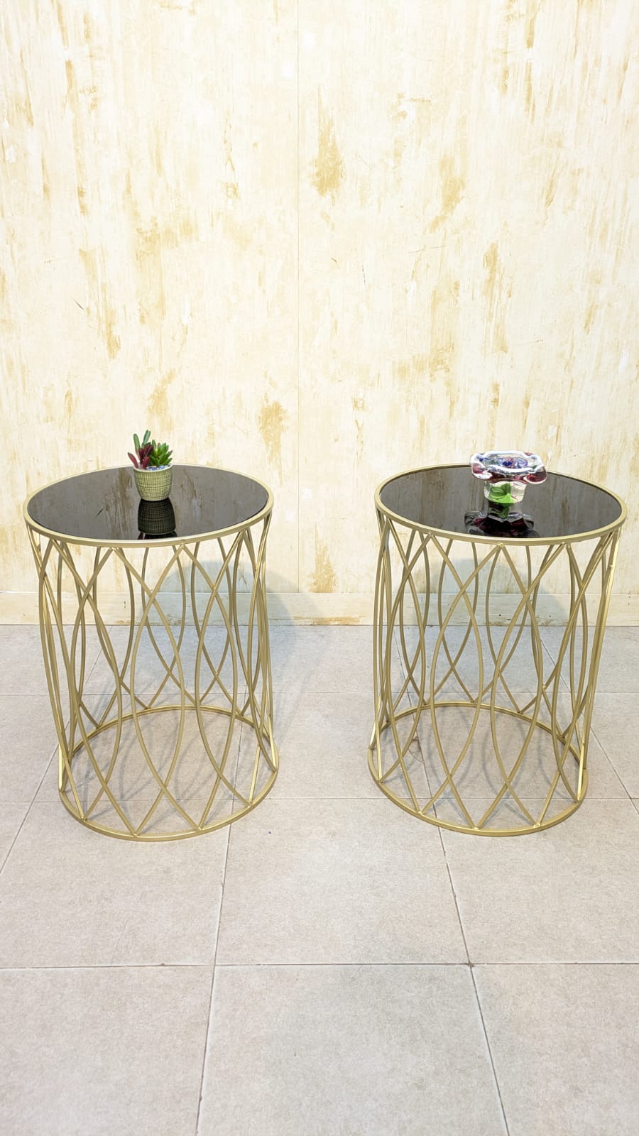 Corner Table